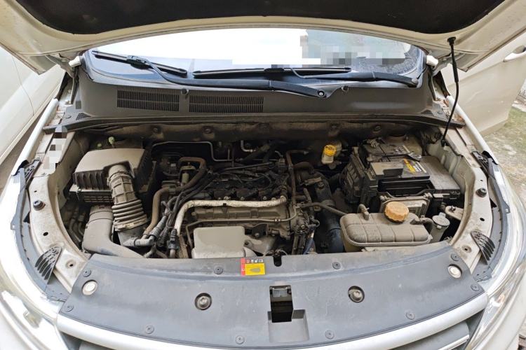 Used Baojun 730 2021 1.5T CVT Fashion Version 7 Seats Engine Bay