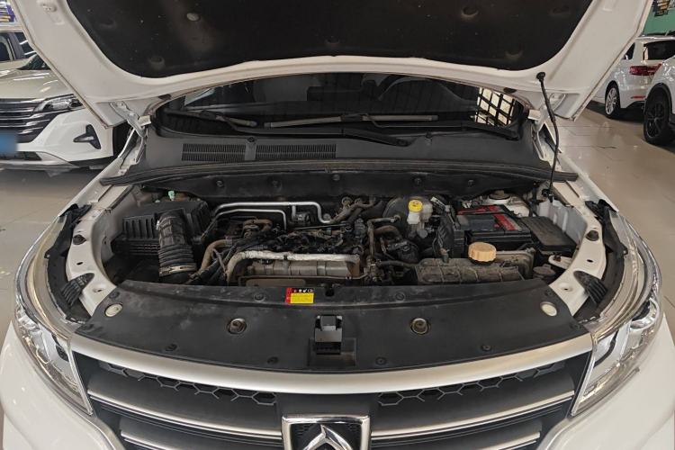 Used Baojun 730 2021 1.5T CVT Fashion Version 7 Seats Engine Bay