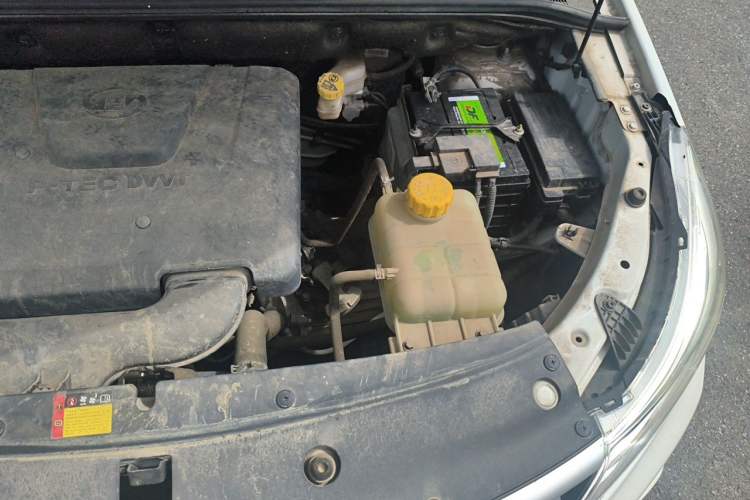 Used Baojun 730 2021 1.5L Manual Fashion Version 7 Seats Engine Bay Left