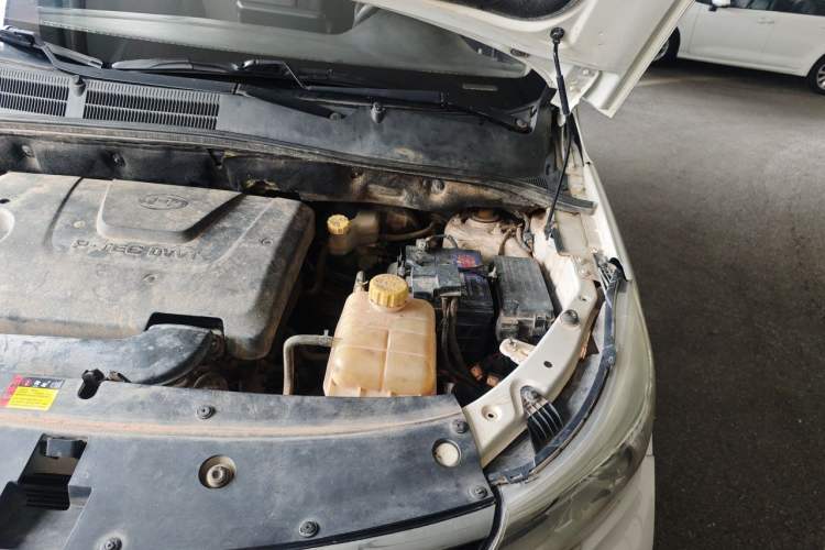 Used Baojun 730 2021 1.5L Manual Fashion Version 7 Seats Engine Bay Left