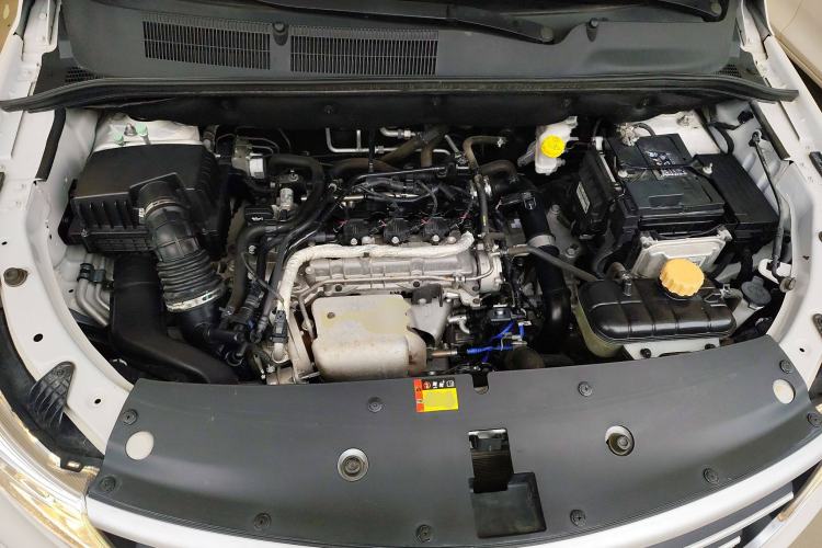 Used Baojun 730 2021 1.5T CVT Fashion Version 7 Seats Engine Bay