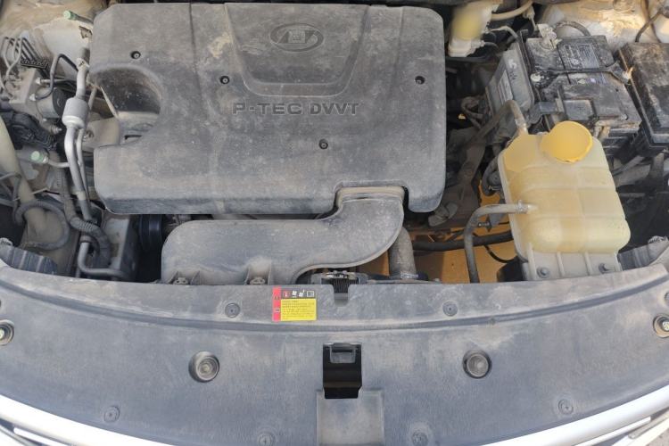 Used Baojun 730 2021 1.5L Manual Fashion Version 7 Seats Engine Bay