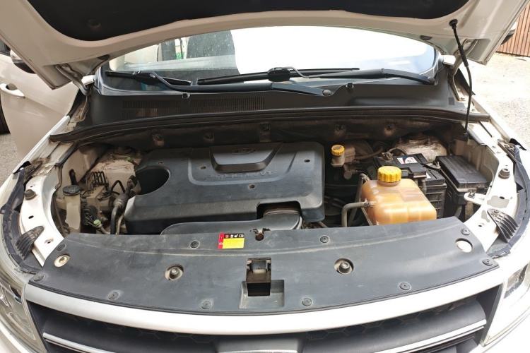 Used Baojun 730 2021 1.5L Manual Fashion Version 7 Seats Engine Bay