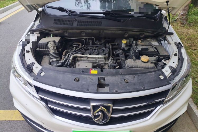 Used Baojun 730 2021 1.5T CVT Fashion Version 7 Seats Engine Bay