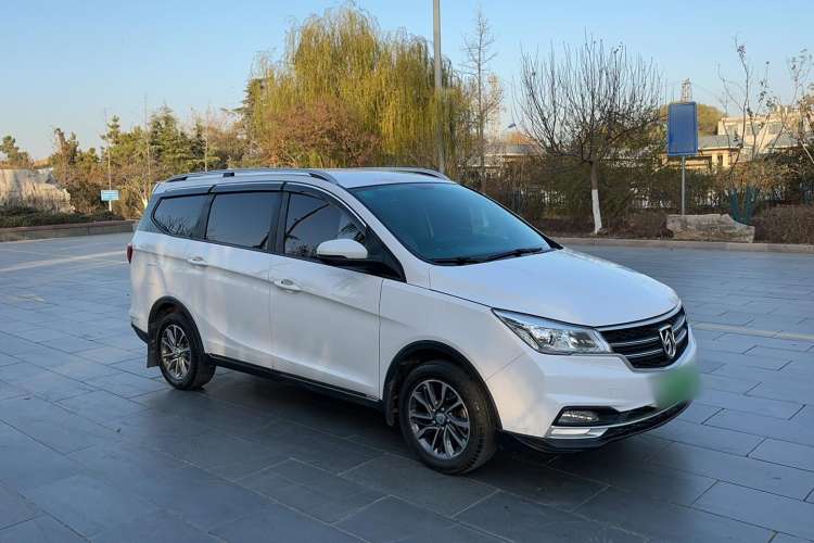 Used Baojun 730 2021 1.5L Manual Fashion Version 7 Seats Exterior 2