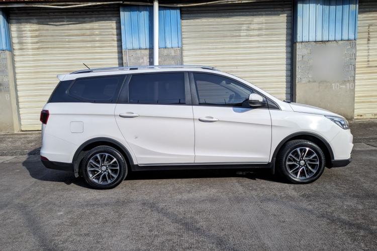 Used Baojun 730 2021 1.5T CVT Fashion Version 7 Seats Exterior 3