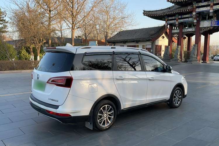 Used Baojun 730 2021 1.5L Manual Fashion Version 7 Seats Exterior 3
