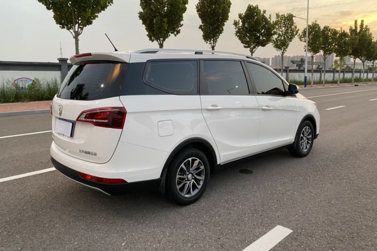 Used Baojun 730 2021 1.5L Manual Fashion Version 7 Seats Exterior 5