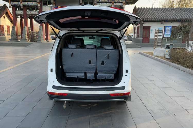 Used Baojun 730 2021 1.5L Manual Fashion Version 7 Seats Exterior 5