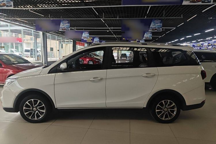 Used Baojun 730 2021 1.5T CVT Fashion Version 7 Seats Exterior 5
