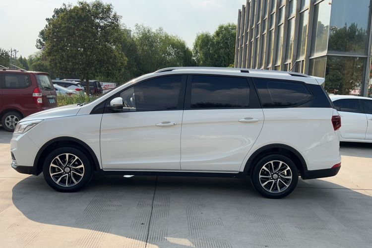 Used Baojun 730 2021 1.5T CVT Fashion Version 7 Seats Exterior 5