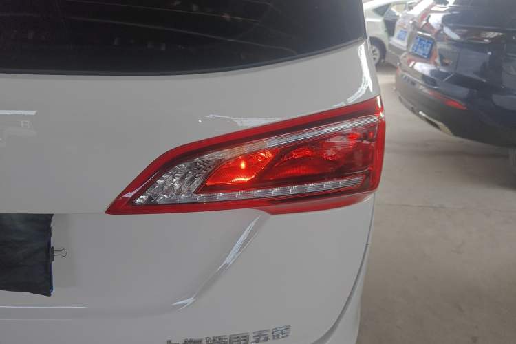 Used Baojun 730 2021 1.5T CVT Fashion Version 7 Seats Exterior 6
