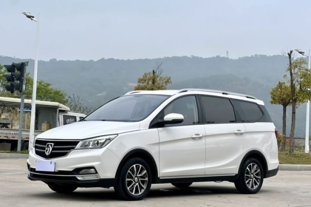 Used Baojun 730 2021 1.5L Manual Fashion Version 7 Seats