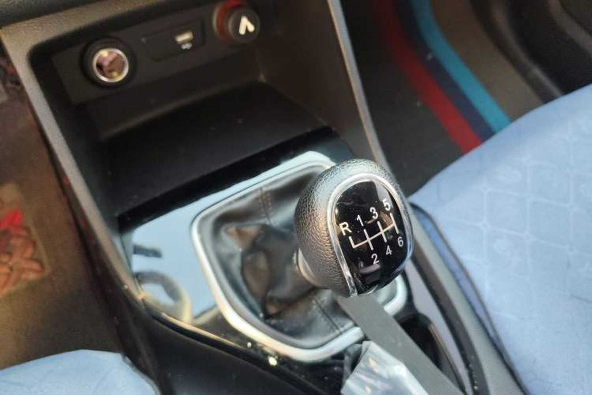 Used Baojun 730 2021 1.5T Manual Fashion Version 7 Seats Gear Lever