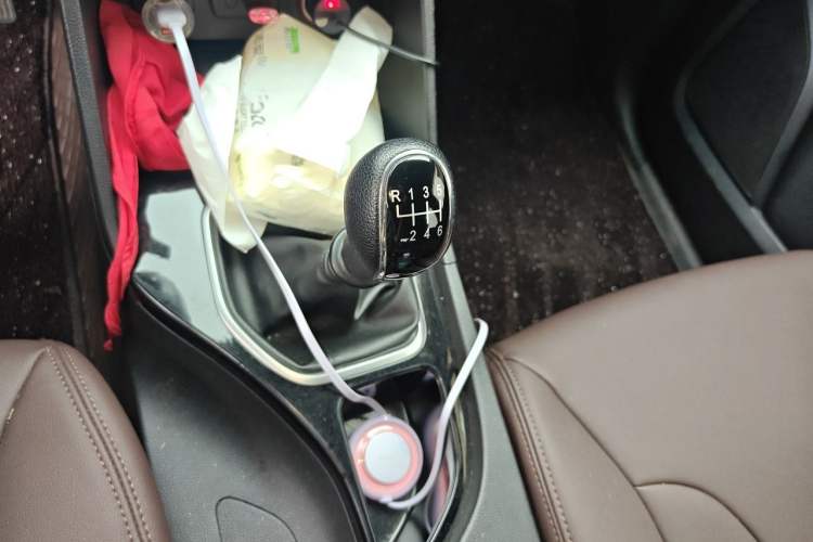 Used Baojun 730 2021 1.5T Manual Fashion Version 7 Seats Gear Lever