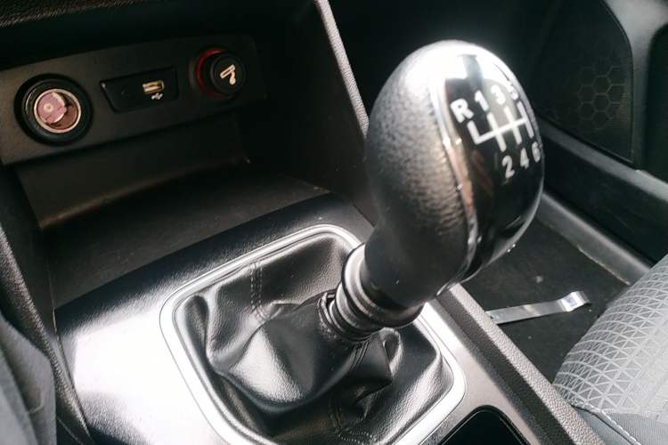 Used Baojun 730 2021 1.5T Manual Fashion Version 7 Seats Gear Lever