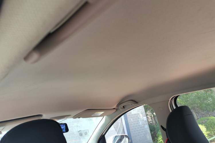 Used Baojun 730 2021 1.5L Manual Fashion Version 7 Seats Headliner