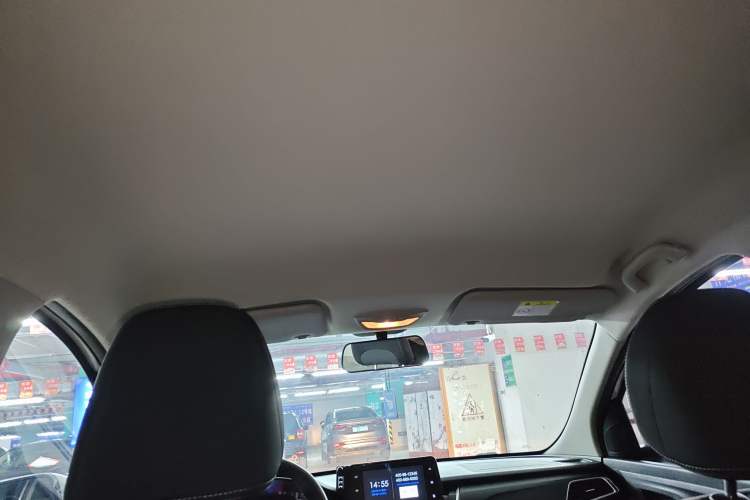 Used Baojun 730 2021 1.5L Manual Fashion Version 7 Seats Headliner