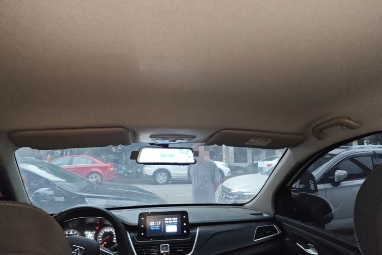 Used Baojun 730 2021 1.5L Manual Fashion Version 7 Seats Headliner