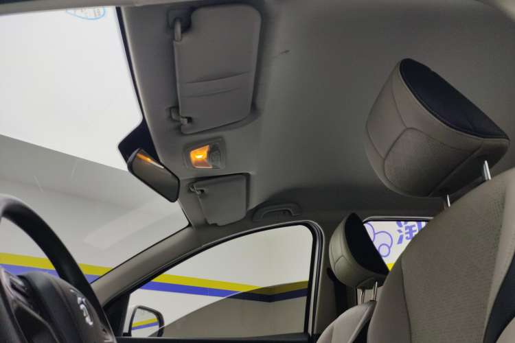 Used Baojun 730 2021 1.5T CVT Fashion Version 7 Seats Headliner