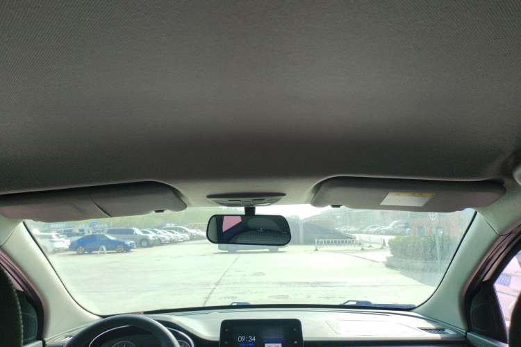 Used Baojun 730 2021 1.5T Manual Fashion Version 7 Seats Headliner