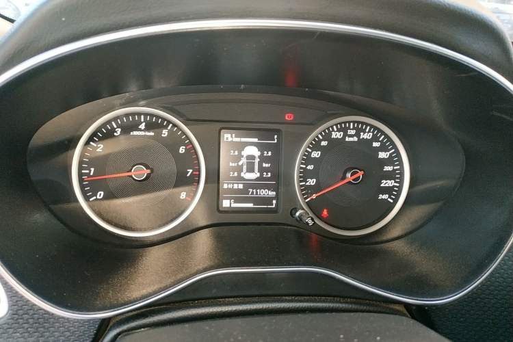 Used Baojun 730 2021 1.5L Manual Fashion Version 7 Seats Instrument Cluster