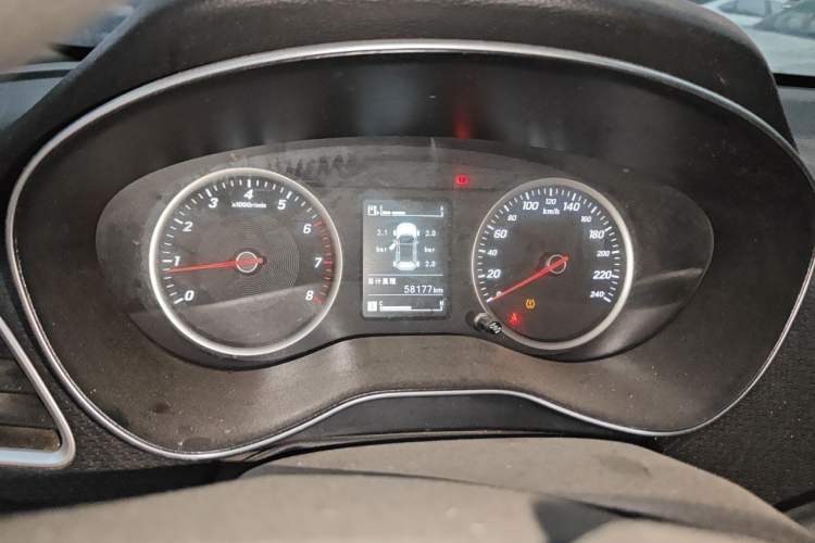 Used Baojun 730 2021 1.5L Manual Fashion Version 7 Seats Instrument Cluster