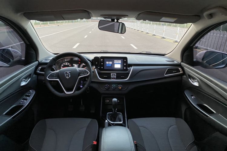 Used Baojun 730 2021 1.5L Manual Fashion Version 7 Seats Interior 1