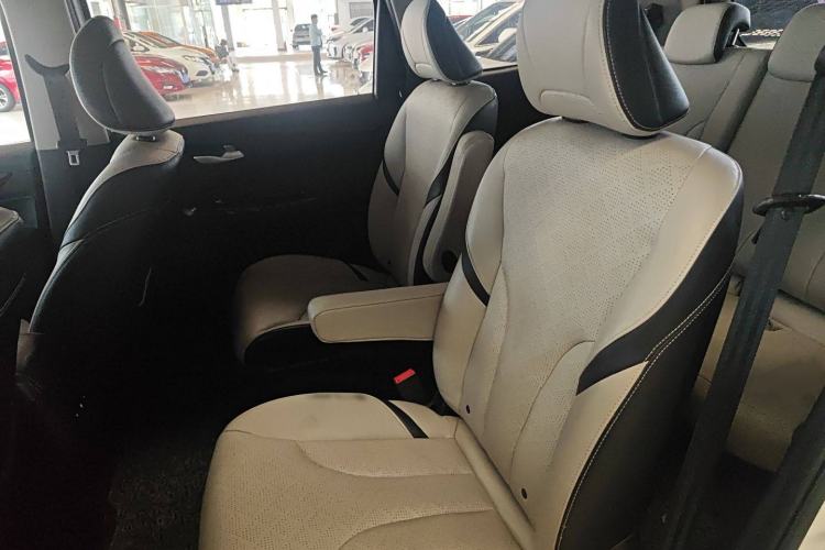 Used Baojun 730 2021 1.5T CVT Fashion Version 7 Seats Interior 1
