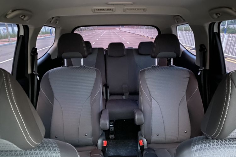 Used Baojun 730 2021 1.5L Manual Fashion Version 7 Seats Interior 2