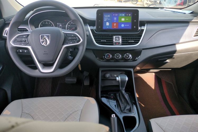 Used Baojun 730 2021 1.5T CVT Fashion Version 7 Seats Interior 2