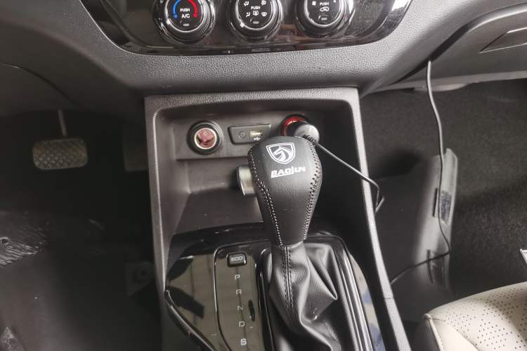 Used Baojun 730 2021 1.5T CVT Fashion Version 7 Seats Interior 2