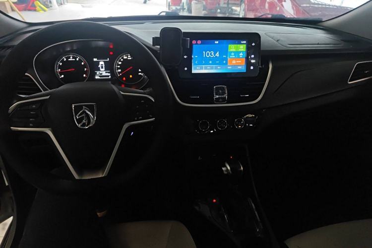 Used Baojun 730 2021 1.5T CVT Fashion Version 7 Seats Interior 3