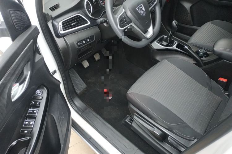 Used Baojun 730 2021 1.5T Manual Fashion Version 7 Seats Interior 3