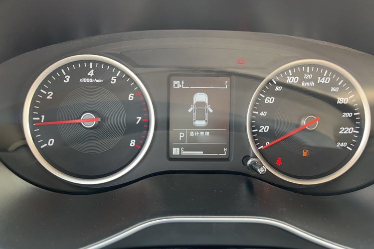 Used Baojun 730 2021 1.5T CVT Fashion Version 7 Seats Interior 4