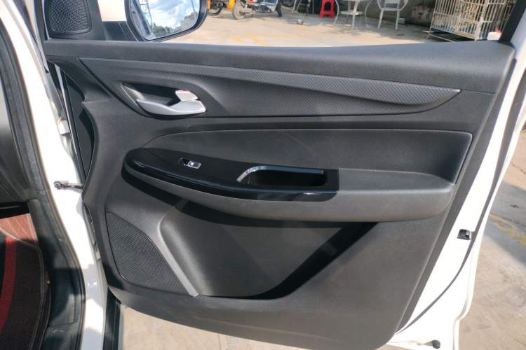 Used Baojun 730 2021 1.5T CVT Fashion Version 7 Seats Interior 5