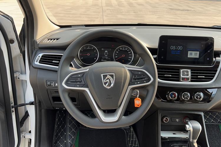 Used Baojun 730 2021 1.5T CVT Fashion Version 7 Seats Interior 5