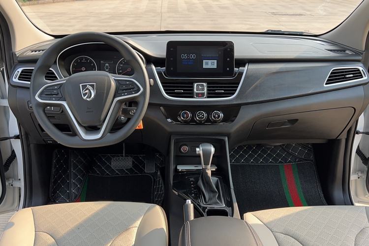 Used Baojun 730 2021 1.5T CVT Fashion Version 7 Seats Interior 6