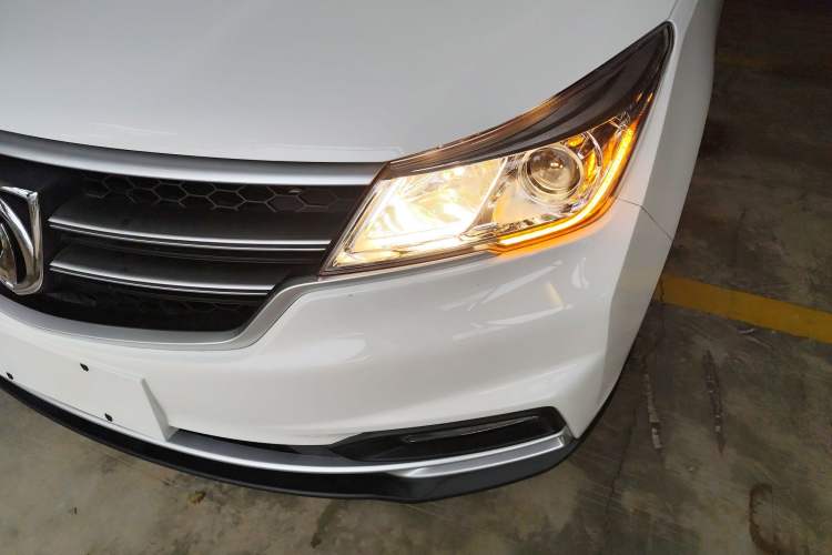 Used Baojun 730 2021 1.5L Manual Fashion Version 7 Seats Left Front Headlight