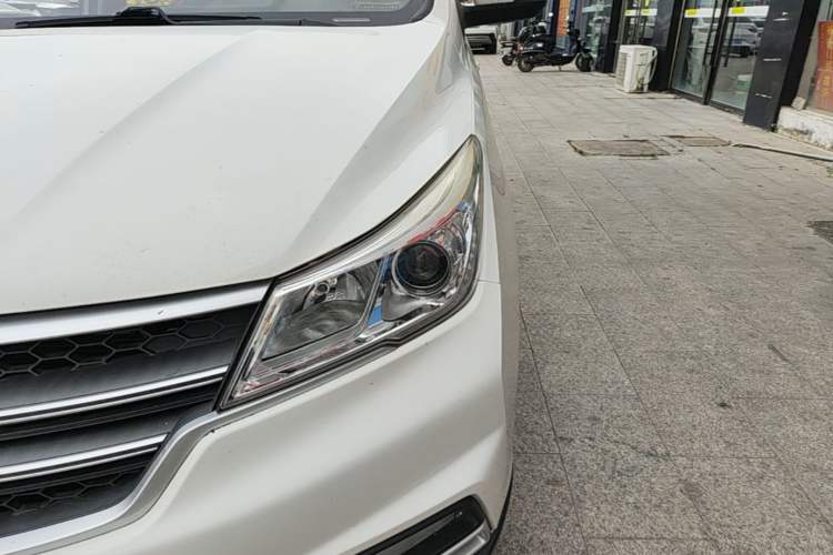 Used Baojun 730 2021 1.5L Manual Fashion Version 7 Seats Left Front Headlight