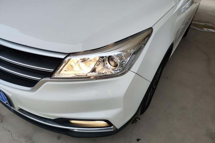 Used Baojun 730 2021 1.5T CVT Fashion Version 7 Seats Left Front Headlight