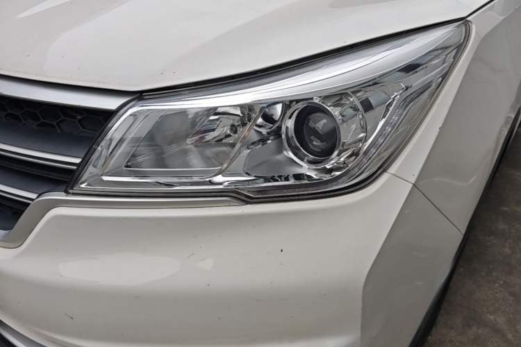 Used Baojun 730 2021 1.5T CVT Fashion Version 7 Seats Left Front Headlight