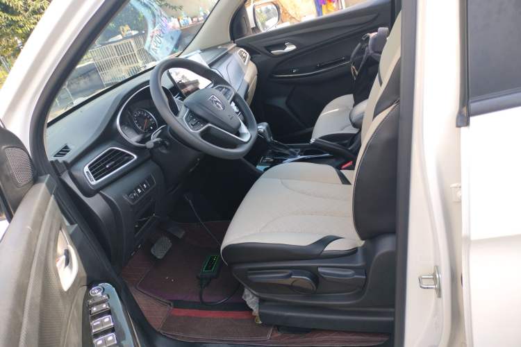 Used Baojun 730 2021 1.5T CVT Fashion Version 7 Seats Left Front Seat