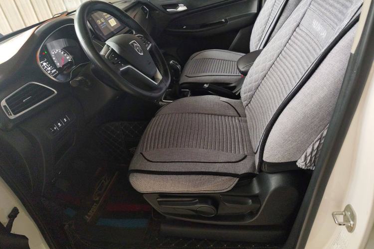 Used Baojun 730 2021 1.5L Manual Fashion Version 7 Seats Left Front Seat