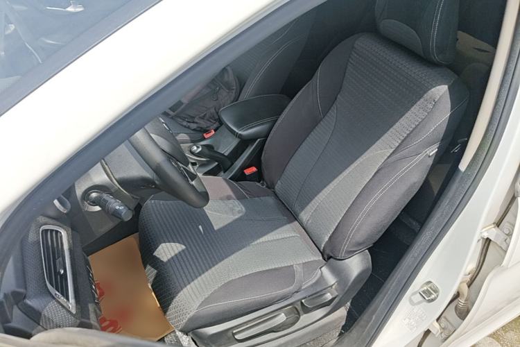 Used Baojun 730 2021 1.5L Manual Fashion Version 7 Seats Left Front Seat