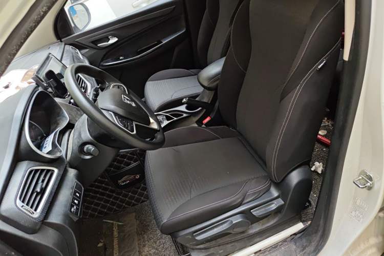 Used Baojun 730 2021 1.5T CVT Fashion Version 7 Seats Left Front Seat