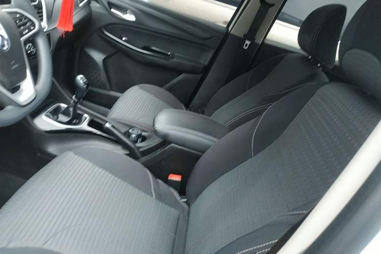 Used Baojun 730 2021 1.5T Manual Fashion Version 7 Seats Left Front Seat