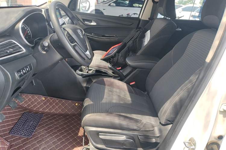 Used Baojun 730 2021 1.5L Manual Fashion Version 7 Seats Left Front Seat