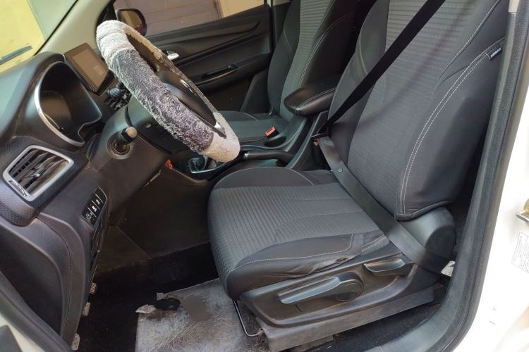 Used Baojun 730 2021 1.5L Manual Fashion Version 7 Seats Left Front Seat