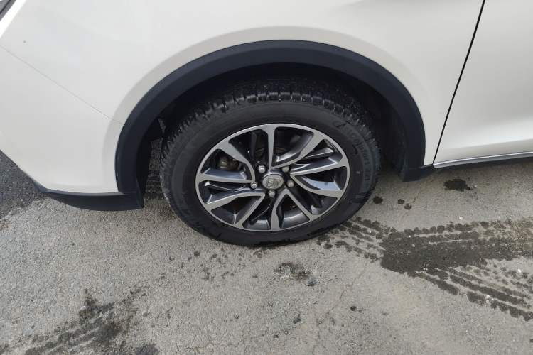 Used Baojun 730 2021 1.5T CVT Fashion Version 7 Seats Left Front Wheel Hub
